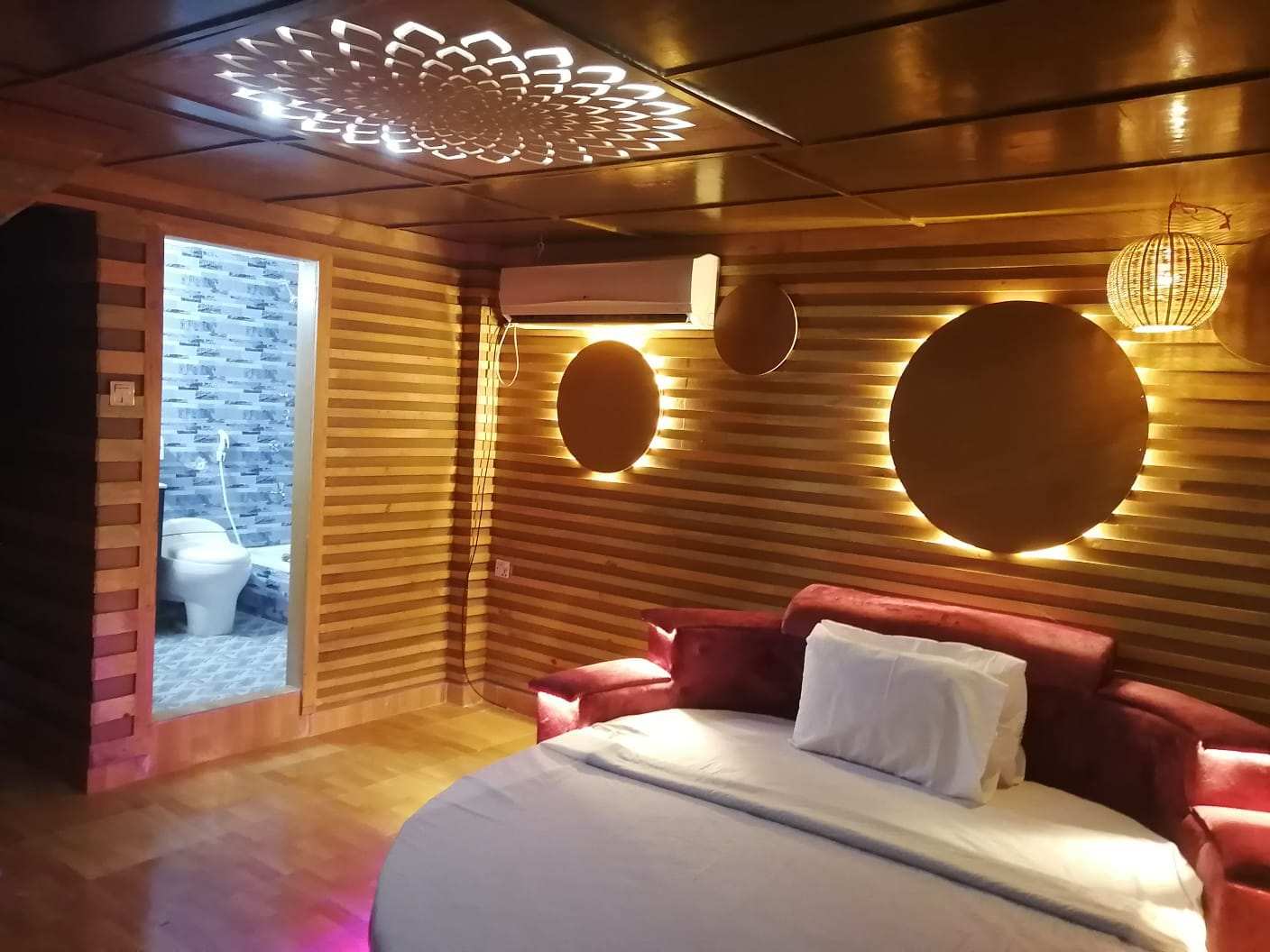 Room image 3